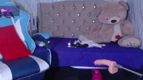 Nicolle Miley online show from 19, 1, 2025