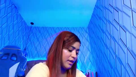 Nicolle Miley online show from 15, 11, 2025