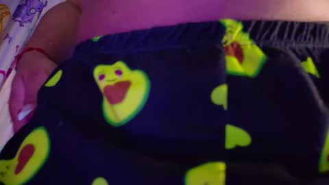 Nicolle Miley online show from 22, 4, 2026