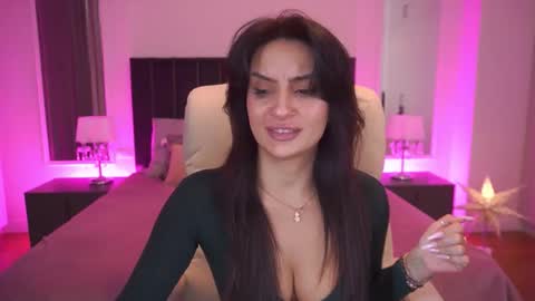 Nicole online show from 19, 12, 2025