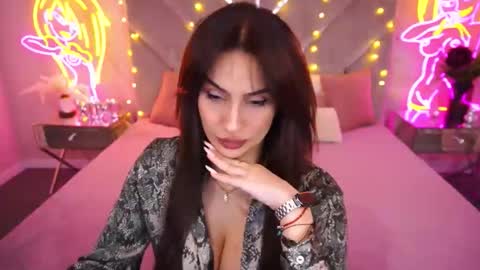 Nicole online show from 27, 4, 2026