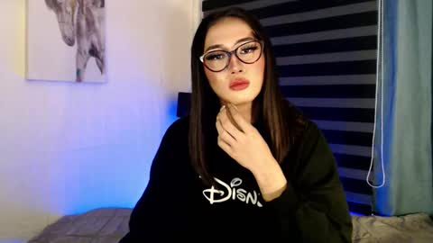 night_crystal1111 online show from 18, 4, 2026