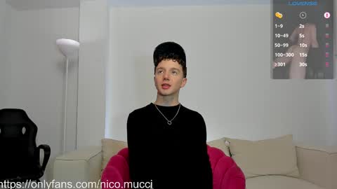 Nicolas Mucci online show from 8, 3, 2025