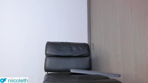 Nicoleth Mendez  online show from 12, 11, 2025