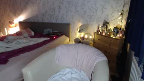 nikimousi online show from 13, 10, 2025