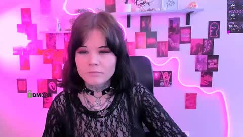 nikki_kiss_ online show from 3, 5, 2026