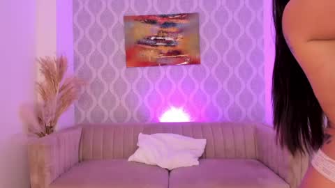 Nicole online show from 8, 6, 2026
