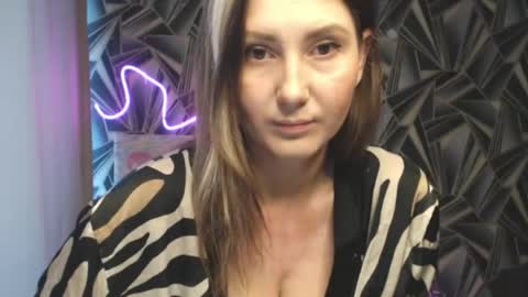 nikkikiss___ online show from 20, 5, 2026