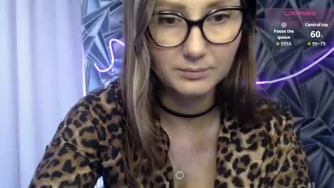 nikkikiss___ online show from 24, 7, 2026