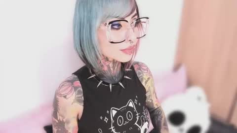 Nikki Ramone   online show from 6, 10, 2025