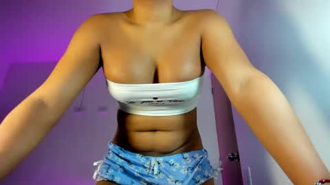 Snapshot of nikkitatsx chatting on 3, 8, 2026 Debora21Cm online show from 3, 8, 2026