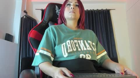 Snapshot of nikky_evans_ chatting on 19, 11, 2025 online show from 19, 11, 2025