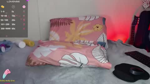 Nikky online show from 4, 3, 2025