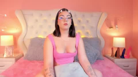 Y E S I online show from 6, 4, 2026