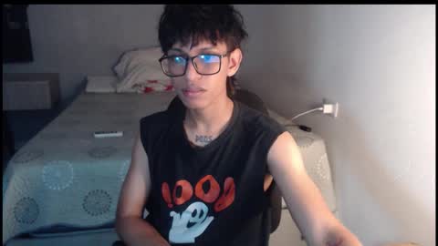 niklaus_wolf online show from 9, 9, 2025