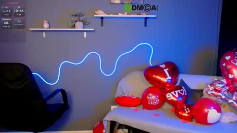 Snapshot of nikol_kitt chatting on 14, 2, 2025 Little Niko Help me reach my goals online show from 14, 2, 2025