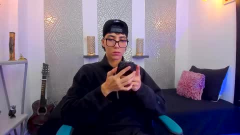    online show from 18, 2, 2025