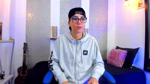    online show from 4, 3, 2025