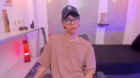    online show from 28, 9, 2025