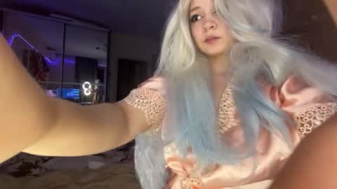 nikoli_naw online show from 10, 10, 2025