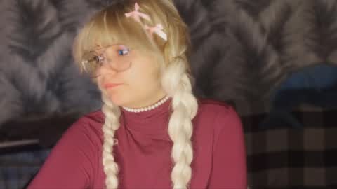 nikoli_naw online show from 4, 5, 2026