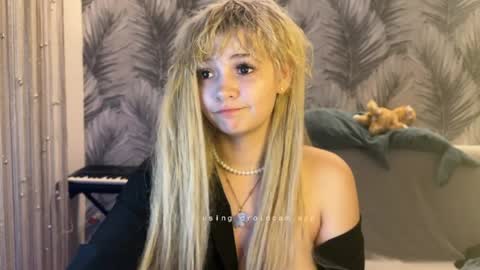 nikoli_naw online show from 25, 6, 2026