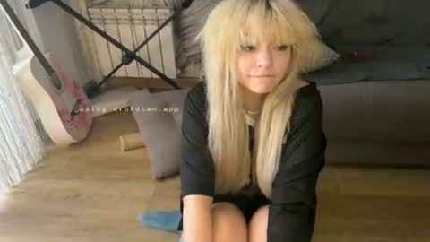 nikoli_naw online show from 22, 7, 2026