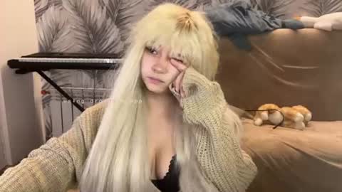 nikoli_naw online show from 5, 8, 2026