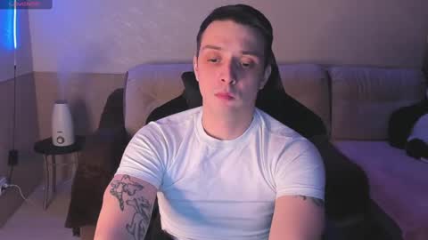 Nikolos online show from 4, 2, 2025