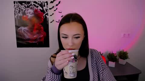 nikonara_ online show from 10, 2, 2025