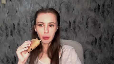 nikonara_ online show from 23, 7, 2026