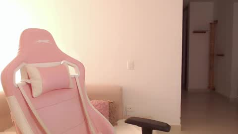 Snapshot of niky_blue chatting on 12, 1, 2025 niky_blue online show from 12, 1, 2025