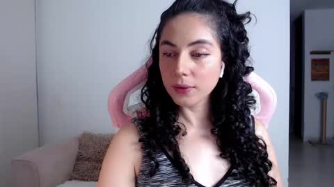 Snapshot of niky_blue chatting on 3, 2, 2025 niky_blue online show from 3, 2, 2025