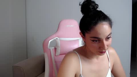 Snapshot of niky_blue chatting on 12, 2, 2025 niky_blue online show from 12, 2, 2025