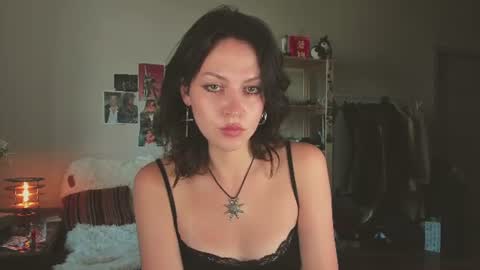 Snapshot of niky_jess chatting on 19, 7, 2026 Veronica online show from 19, 7, 2026