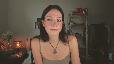 Snapshot of niky_jess chatting on 9, 8, 2026 Veronica online show from 9, 8, 2026