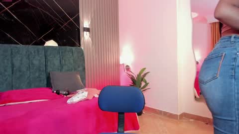 Snapshot of niky_nicole chatting on 18, 5, 2026 Niky online show from 18, 5, 2026