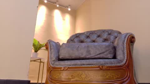  NIKY SMIT  online show from 6, 7, 2026