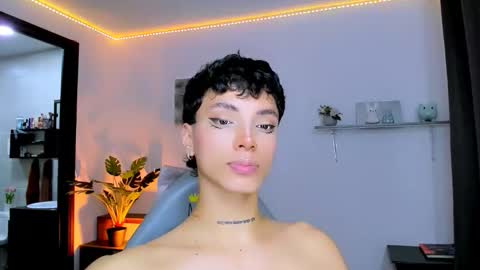 Snapshot of nilam217 chatting on 18, 10, 2025 Nilam online show from 18, 10, 2025