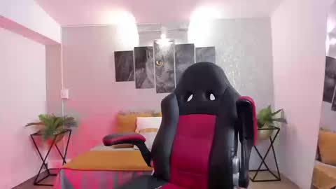 Snapshot of nils_saint chatting on 20, 9, 2025 Nils online show from 20, 9, 2025