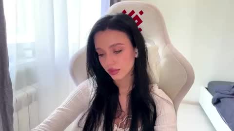 Milla online show from 12, 3, 2026