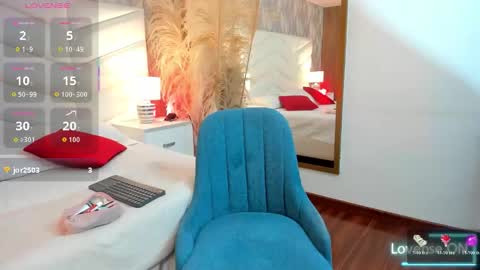 nina__ford online show from 17, 11, 2025