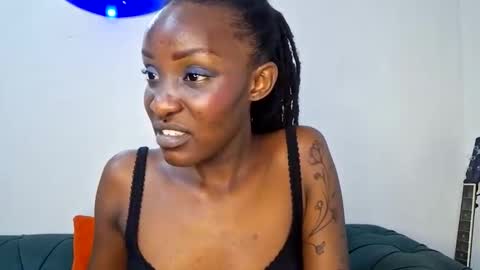 nina_bambi online show from 30, 9, 2025