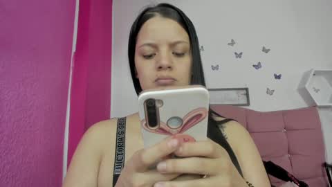 Nina online show from 2, 1, 2025