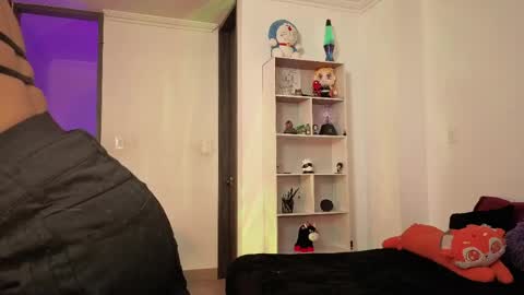 Nina Neon Nostrade online show from 18, 4, 2026