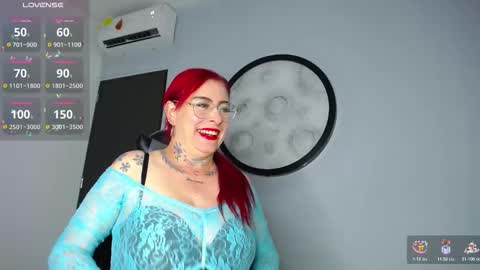 nina_foxx02 online show from 2, 12, 2025