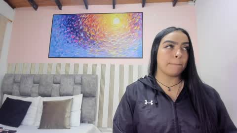 nina_glow_ online show from 20, 4, 2026