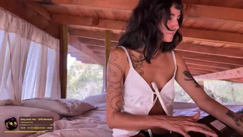 Nina.  online show from 12, 10, 2025