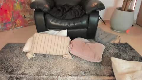    online show from 24, 9, 2025