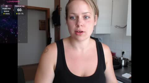 Snapshot of ninablue chatting on 20, 7, 2026 NinaBlue online show from 20, 7, 2026